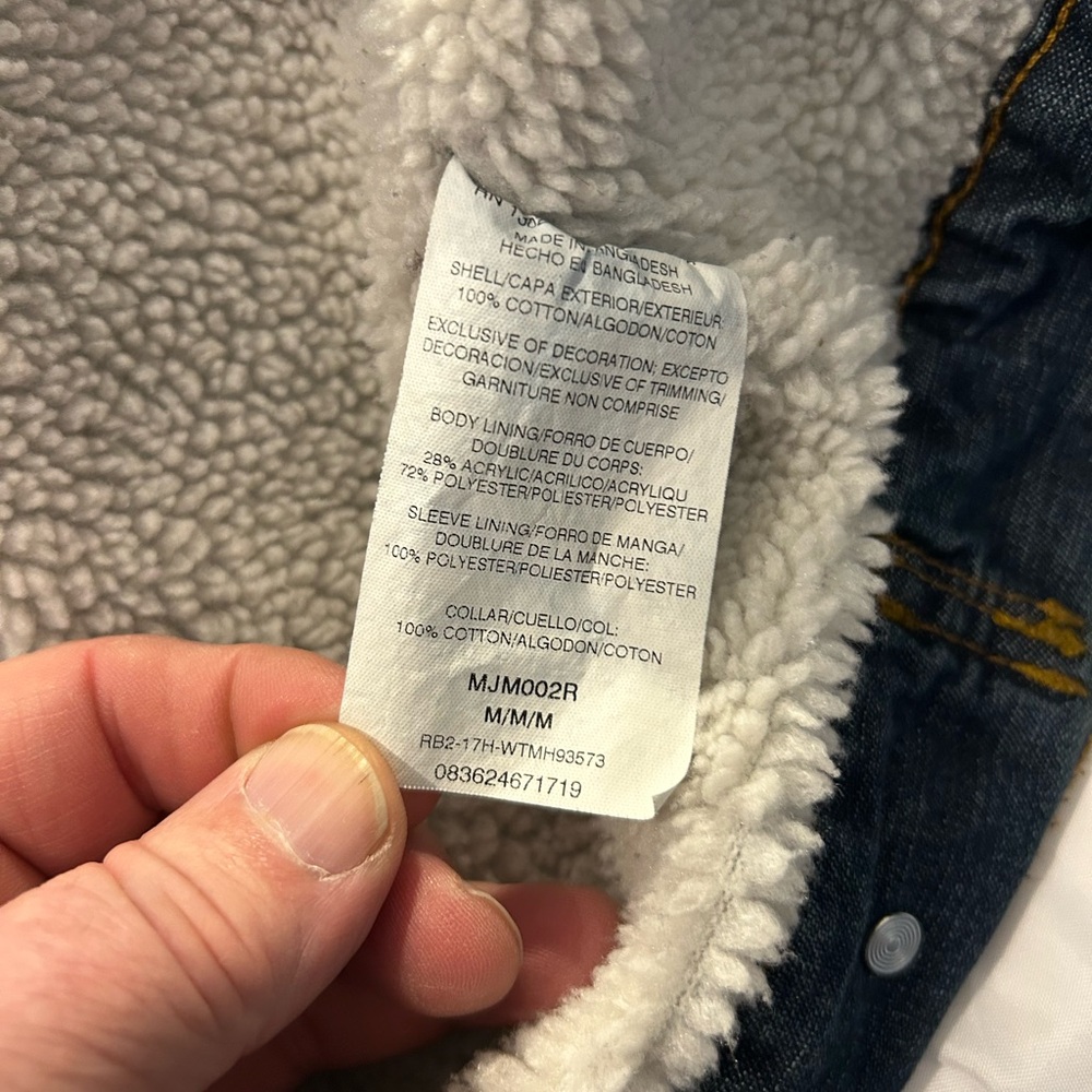 Wrangler Men's Dark Blue Denim Jacket with Cream Sherpa Lining - Picture 8 of 11
